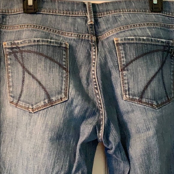 Jeans - Picture 3 of 3